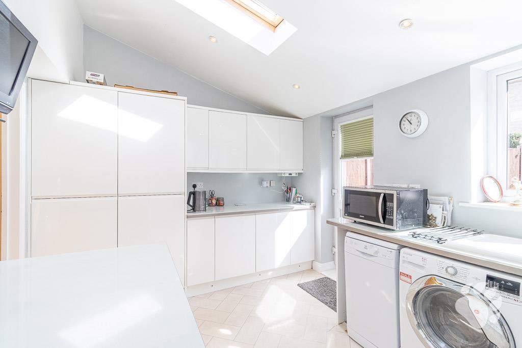 House in Southend-on-Sea - View 4