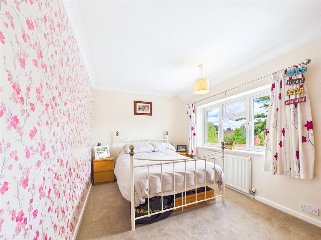 House in Worcester - View 5