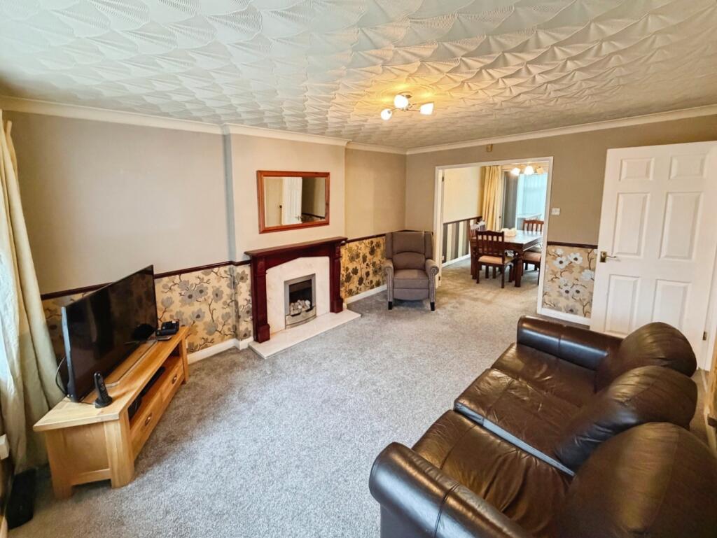 Underwood Drive, Ellesmere Port photo 5