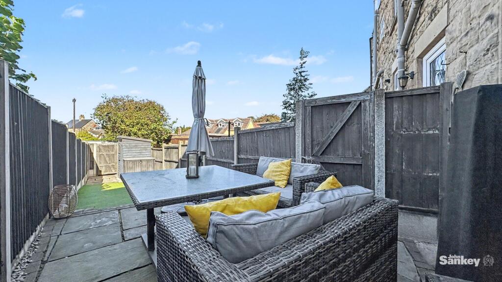 House in Mansfield, Nottinghamshire - View 5