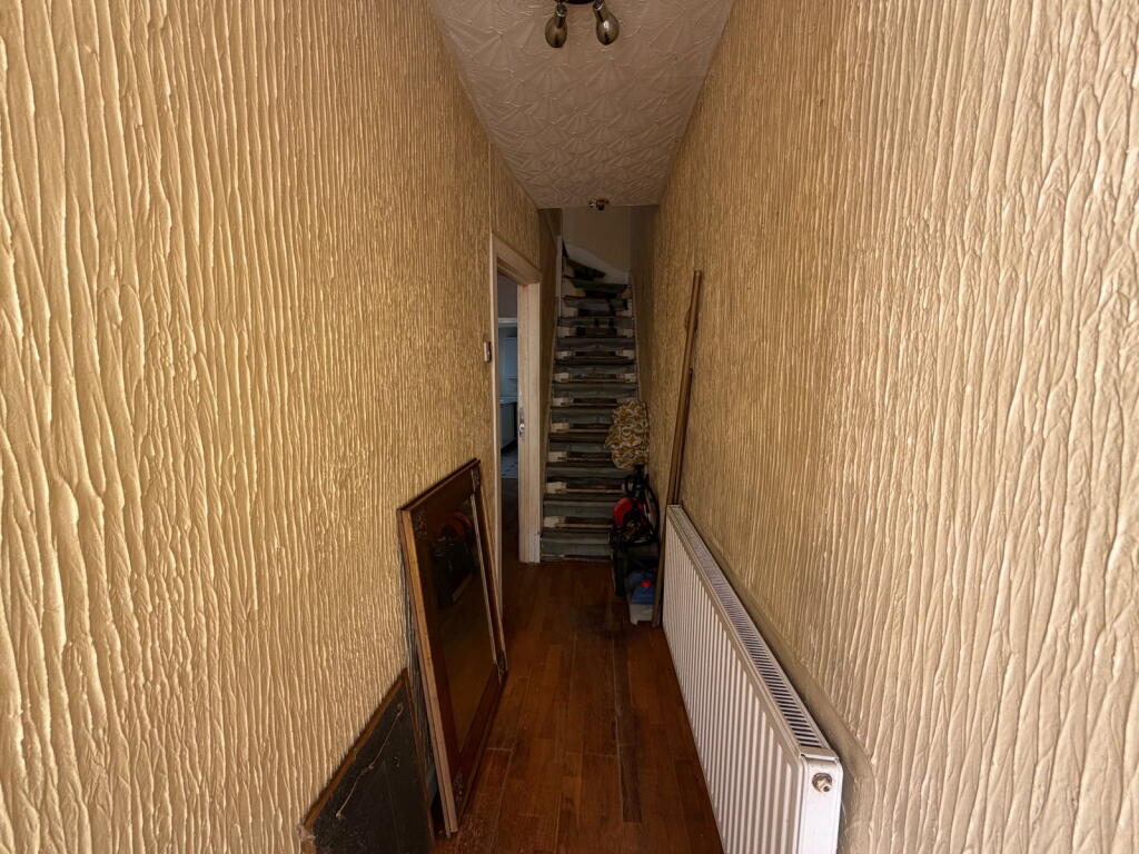House in Newport - View 3