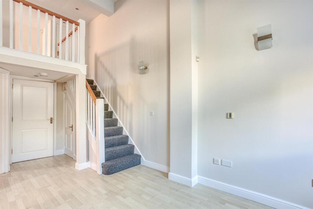 Apartment in Derby - View 5