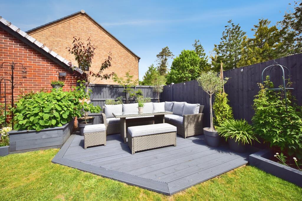 Hirschield Drive, Leybourne, West Malling, ME19 photo 4