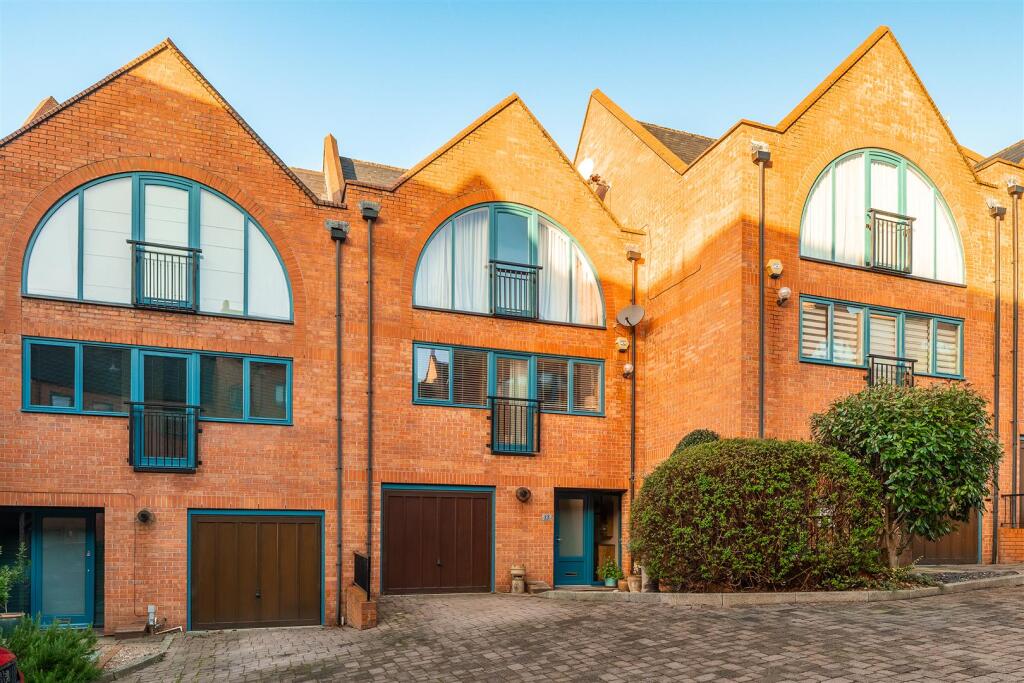 Main image of property: Cordage Court, Lincoln