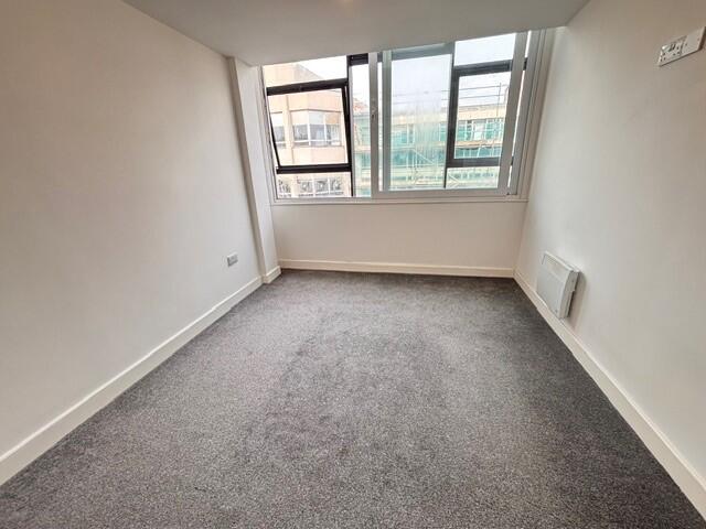 Apartment in Preston - View 4