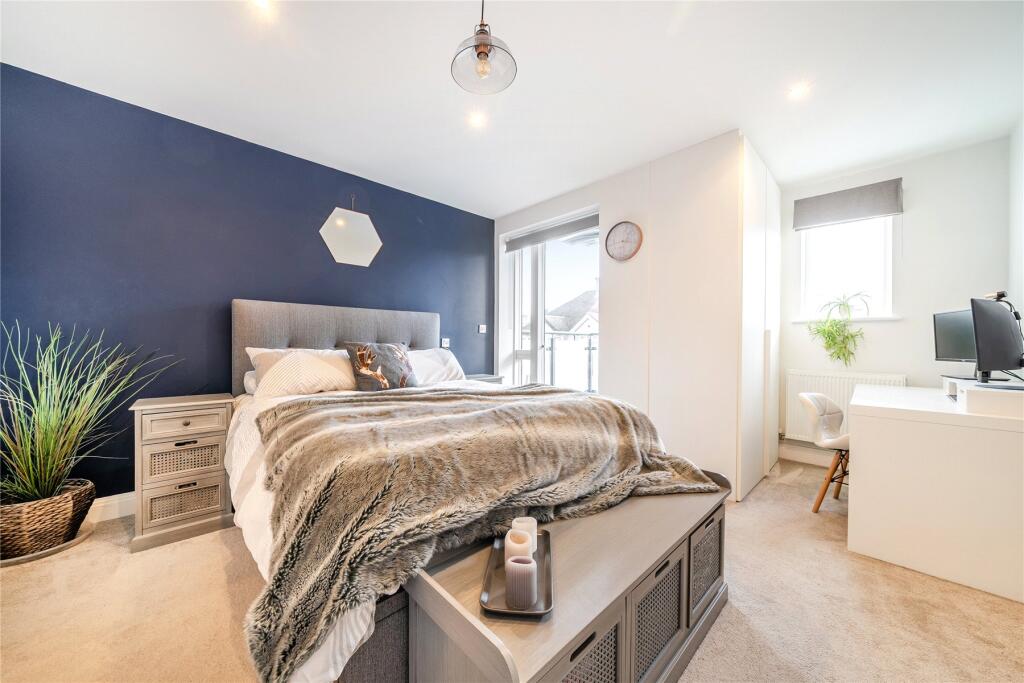 Apartment in London - View 5
