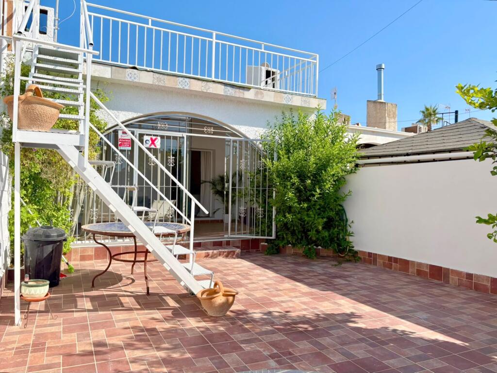 Main image of property: Valencia, Alicante, Playa Flamenca
