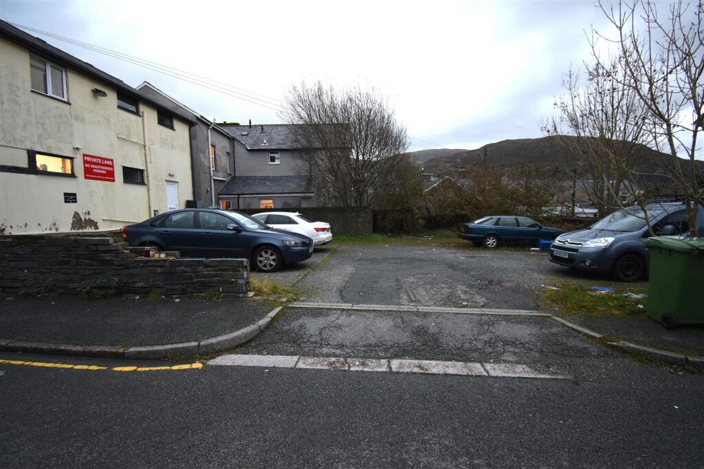 Main image of property: Blaenau Ffestiniog