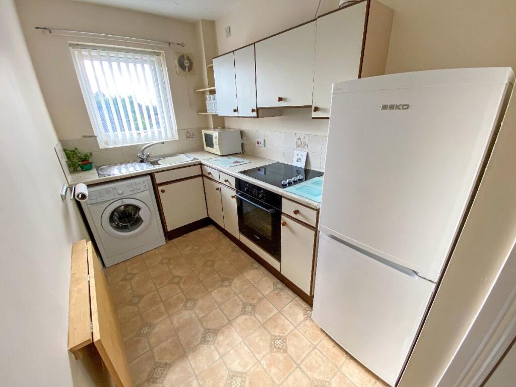 Flat , Bilbrook Court, Bilbrook Road, Codsall, Wolverhampton photo 3
