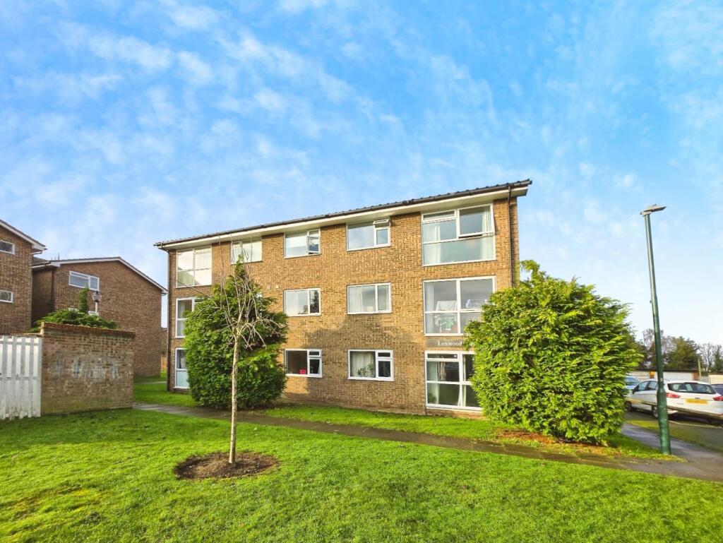 Main image of property: Mortlake Close, Beddington, CR0 4SW