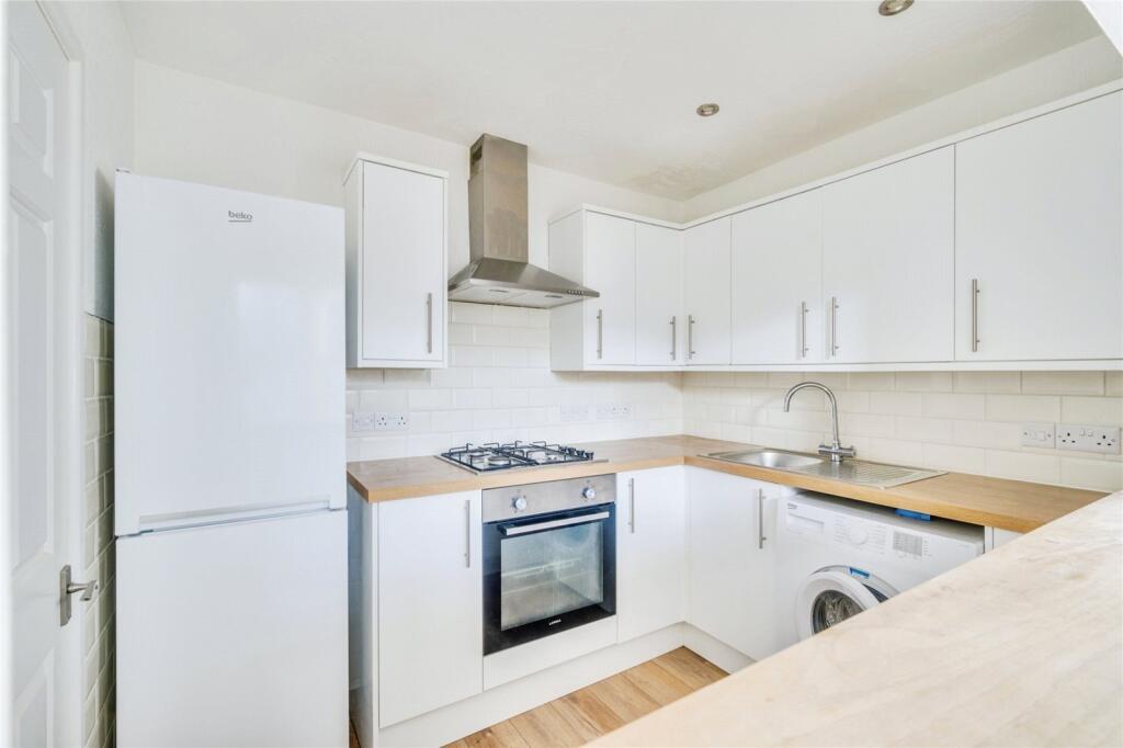 Apartment in Plymouth - View 3