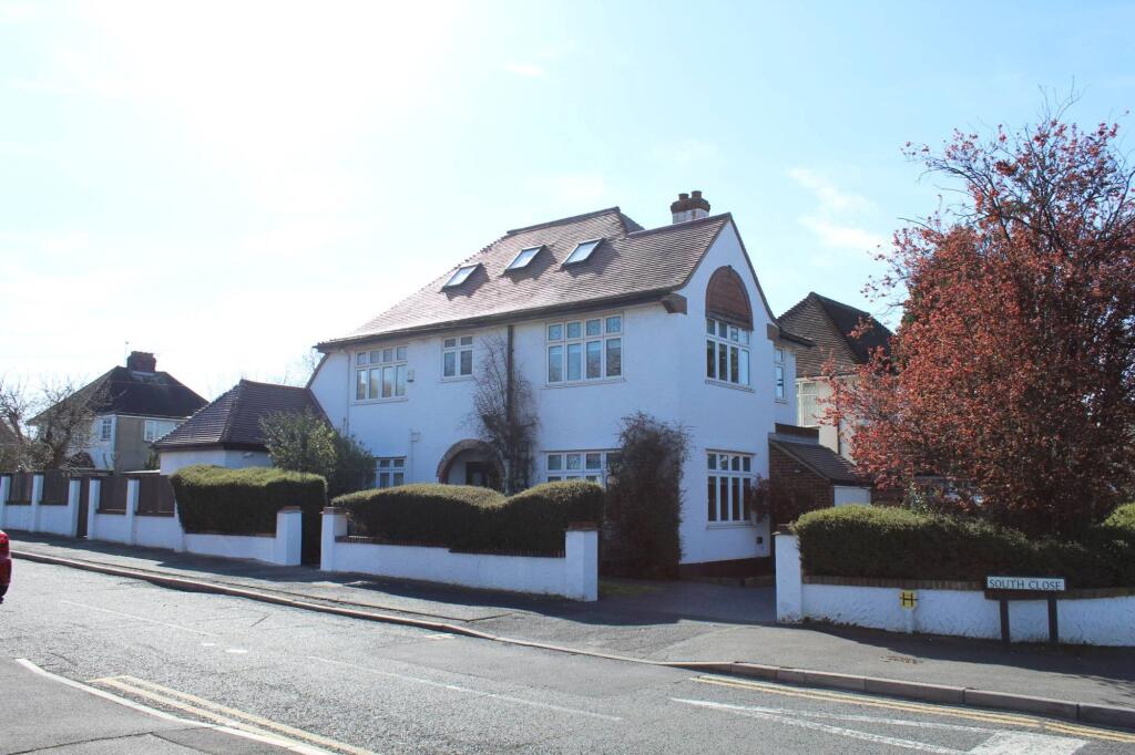 Main image of property: The Grove, Bexleyheath, DA6