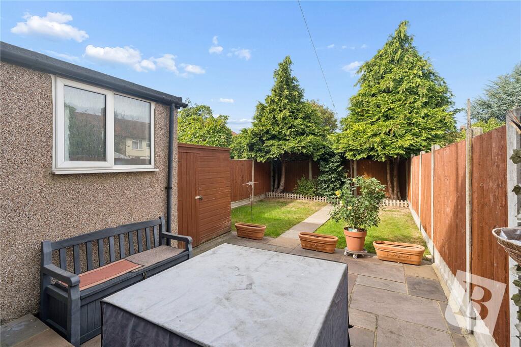 House in Romford - More