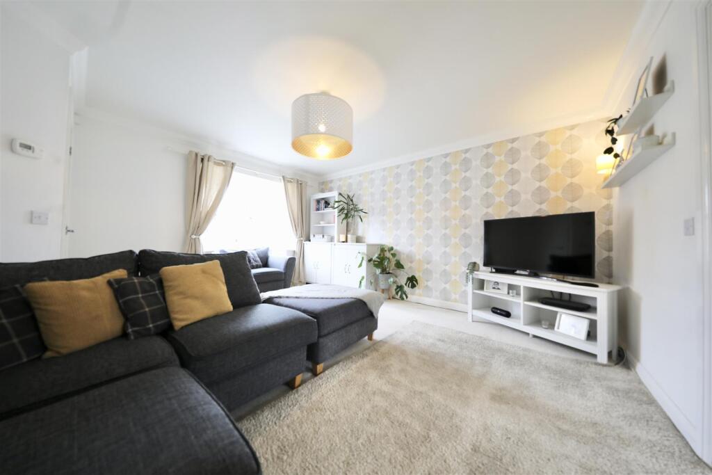 House in Hull, Kingswood - View 2