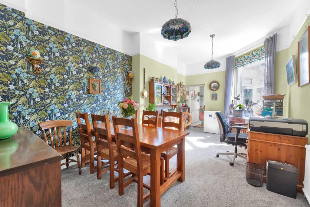 Three bedroom Victorian garden apartment, situated within the desirable South Ward area of Weston-Super-Mare photo 4