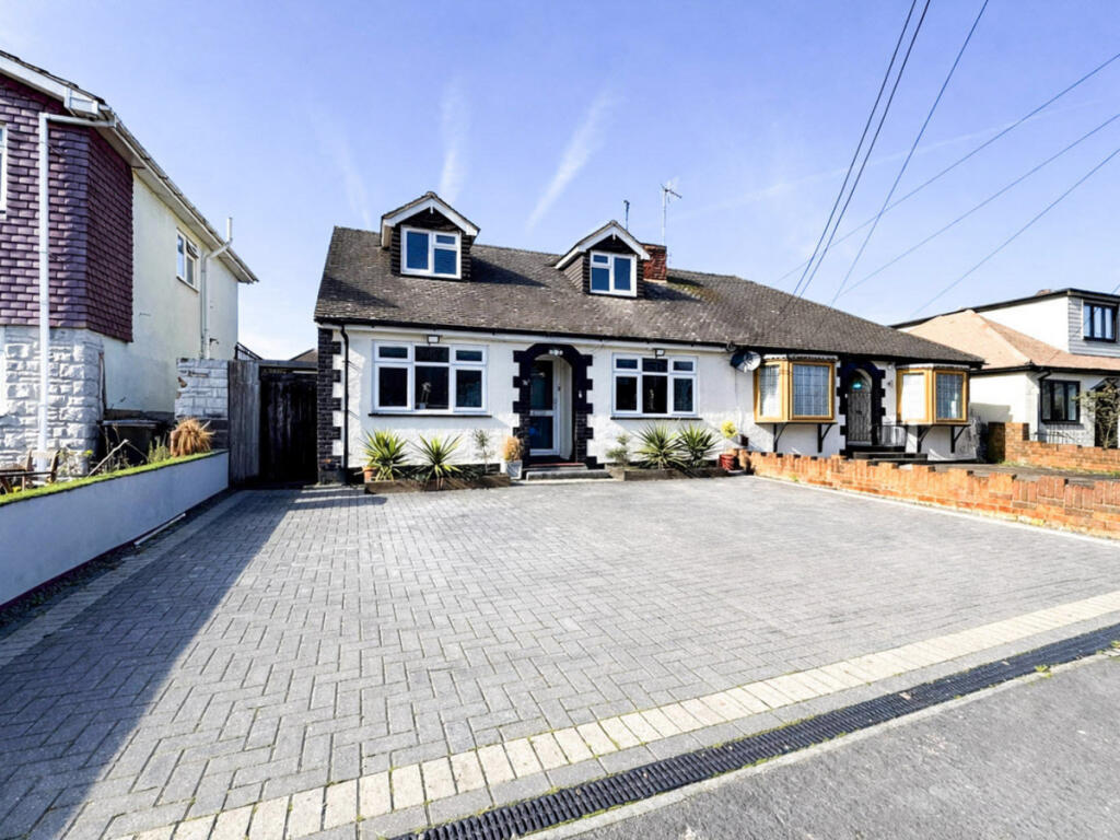 Main image of property: Sutton Court Drive, Rochford, SS4 1