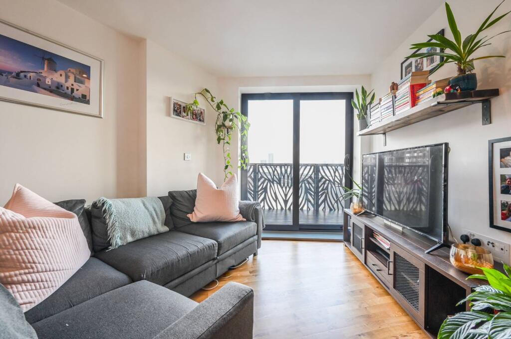 Main image of property: Leven Wharf, Poplar, London, E14