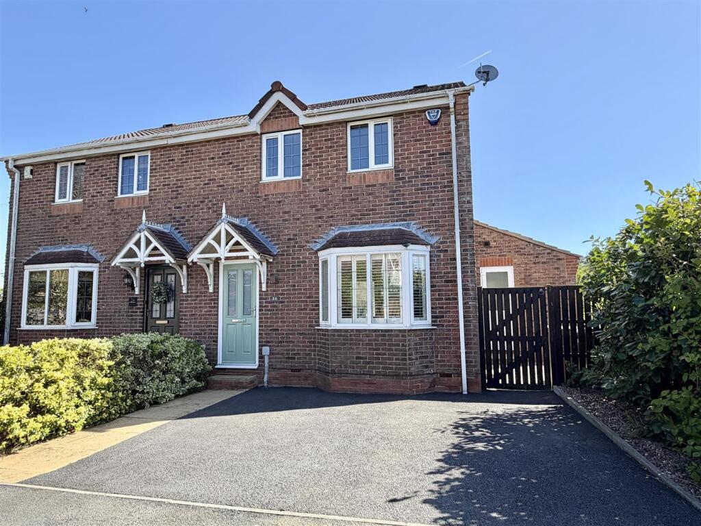 Main image of property: Hall Farm Park, Micklefield, Leeds