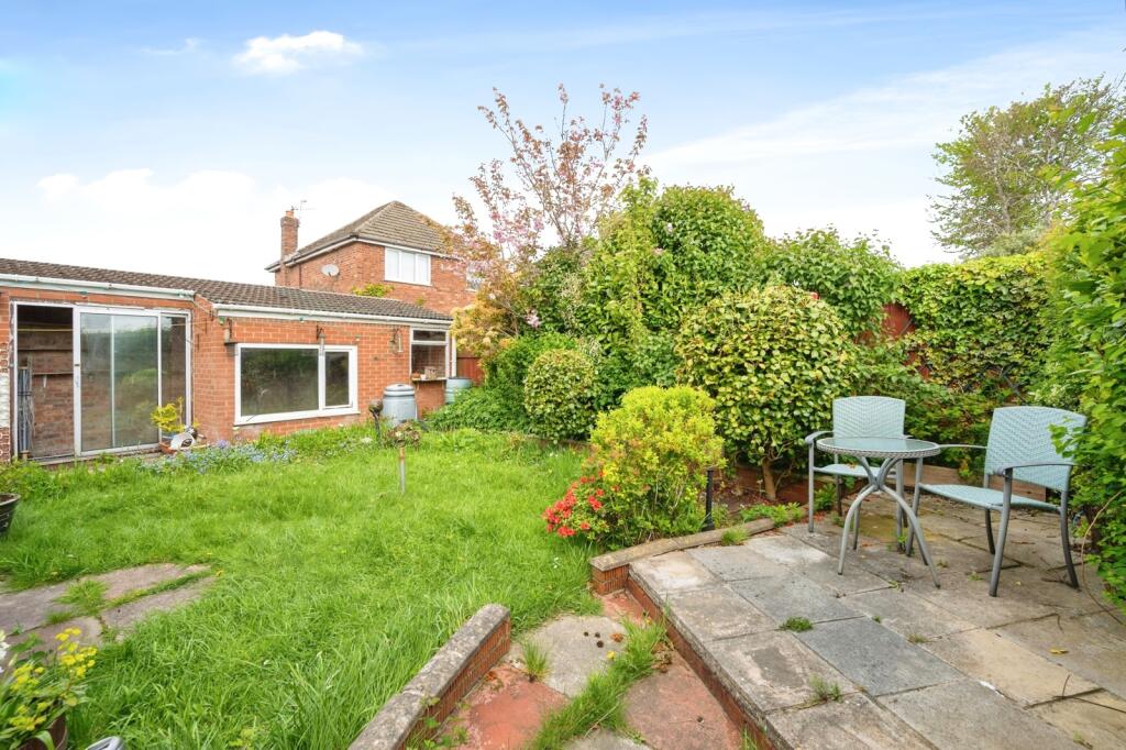 House in St Helens, Billinge Chapel End - More