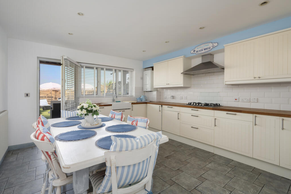 House in Canterbury - More