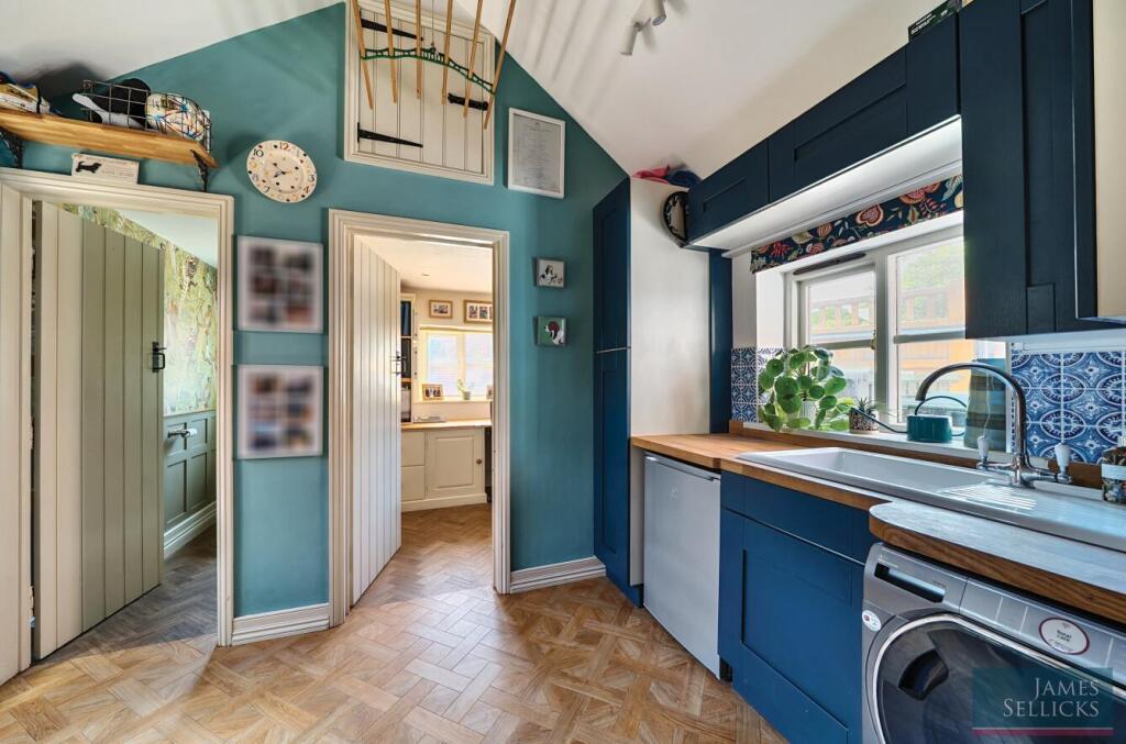 Home Farm Cottage, Husbands Bosworth - More
