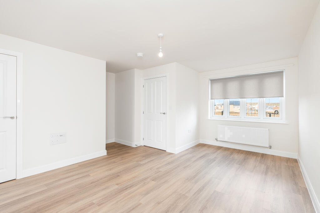 House in Northampton, West Northamptonshire - View 3