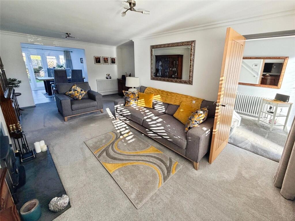 Southfield Road, Armthorpe, Doncaster, South Yorkshire, DN3 photo 2