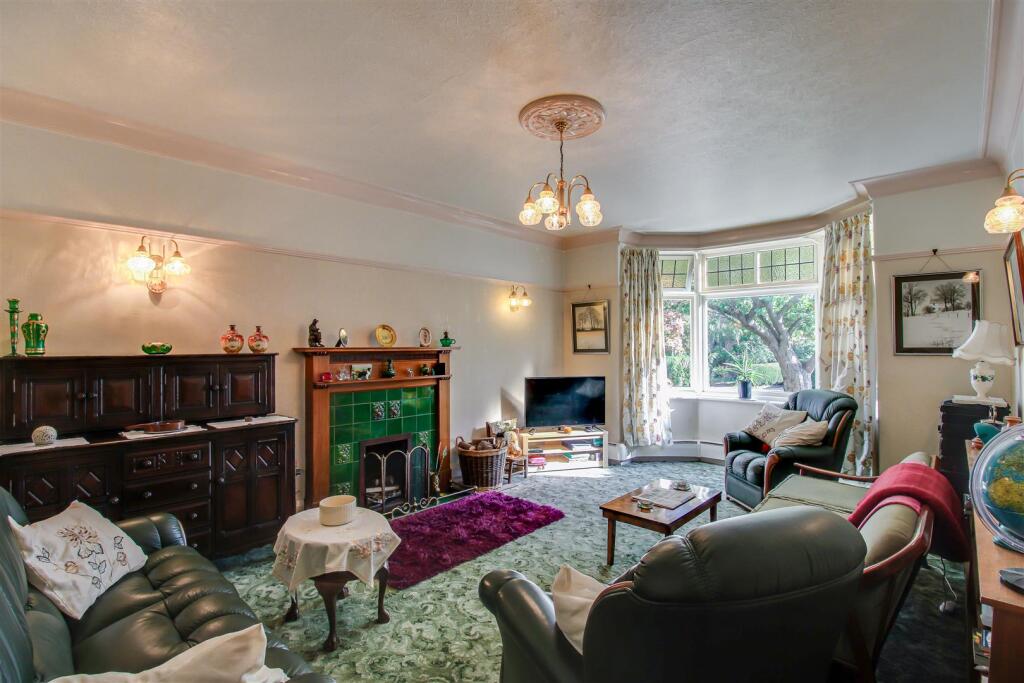 House in Wakefield, Woodthorpe, Milnthorpe - View 2