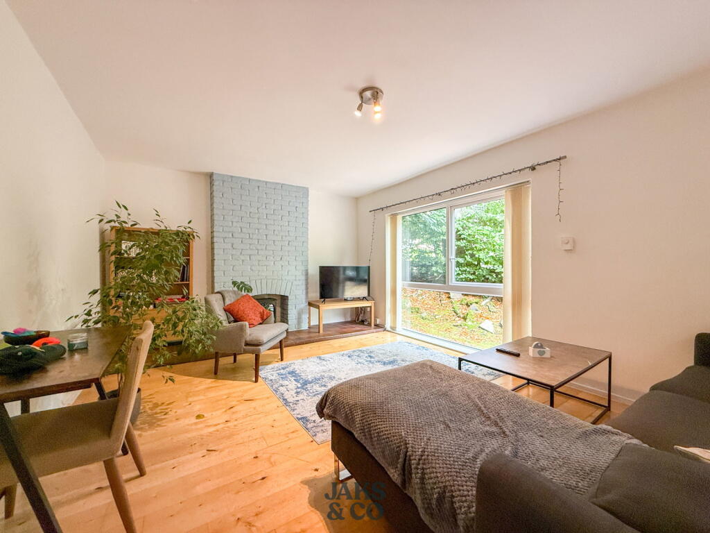 Apartment in Manchester - View 4