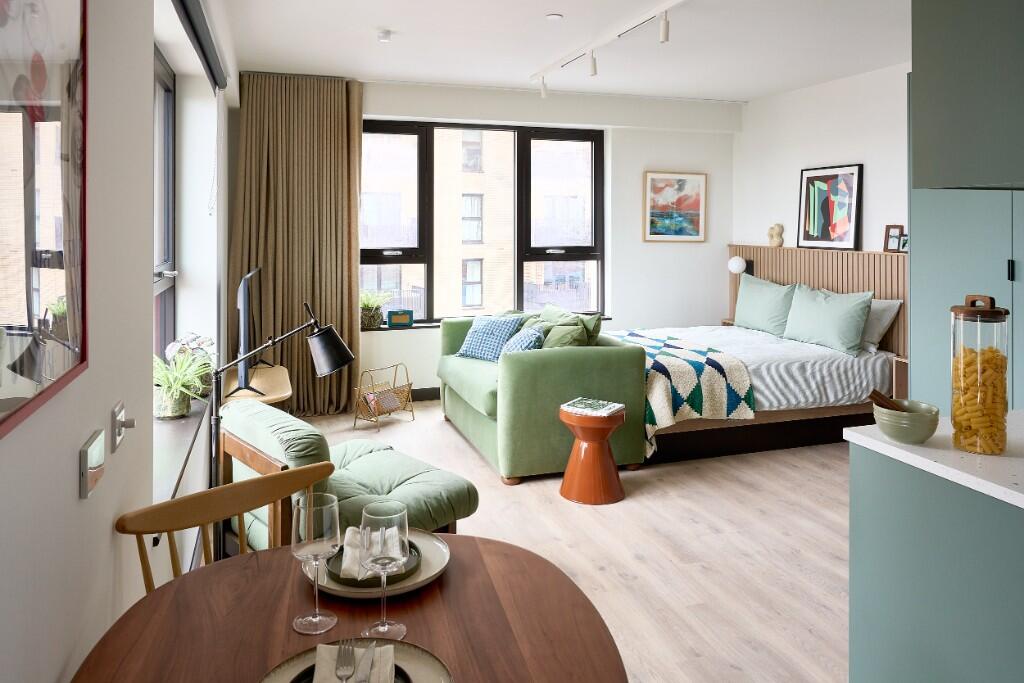 Main image of property: Blackhorse Lane, London, E17