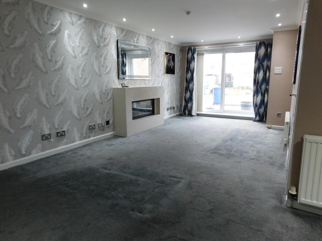 House in Renfrew, Dean Park - View 5