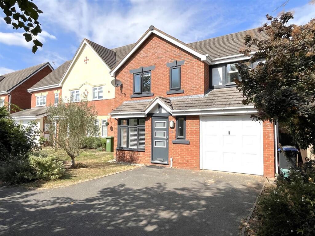 Main image of property: Bolingbroke Drive, Heathcote, Warwick