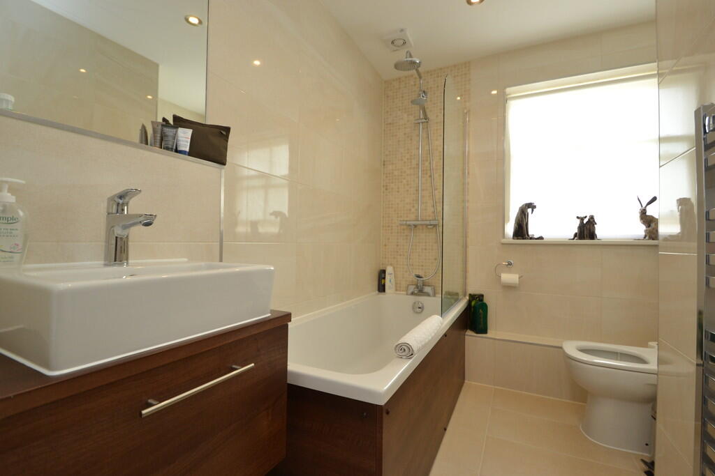 Apartment in London, Surbiton - View 5