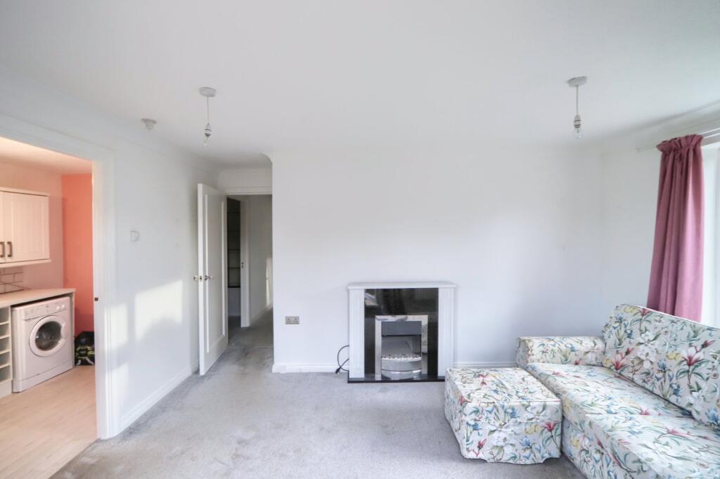The Larches, Foxwood Drive photo 4