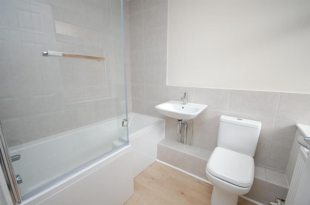 Talbot Court, Radcliffe-On-Trent, Nottingham photo 4