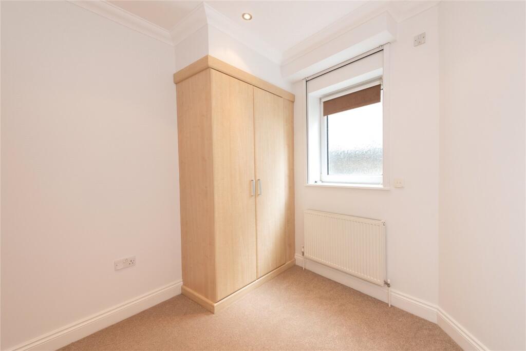 3 bedroom mews property for rent