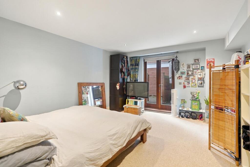 Apartment in London - View 3