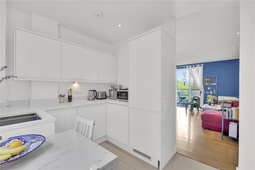 Apartment in London, Ratcliffe, Stepney - More