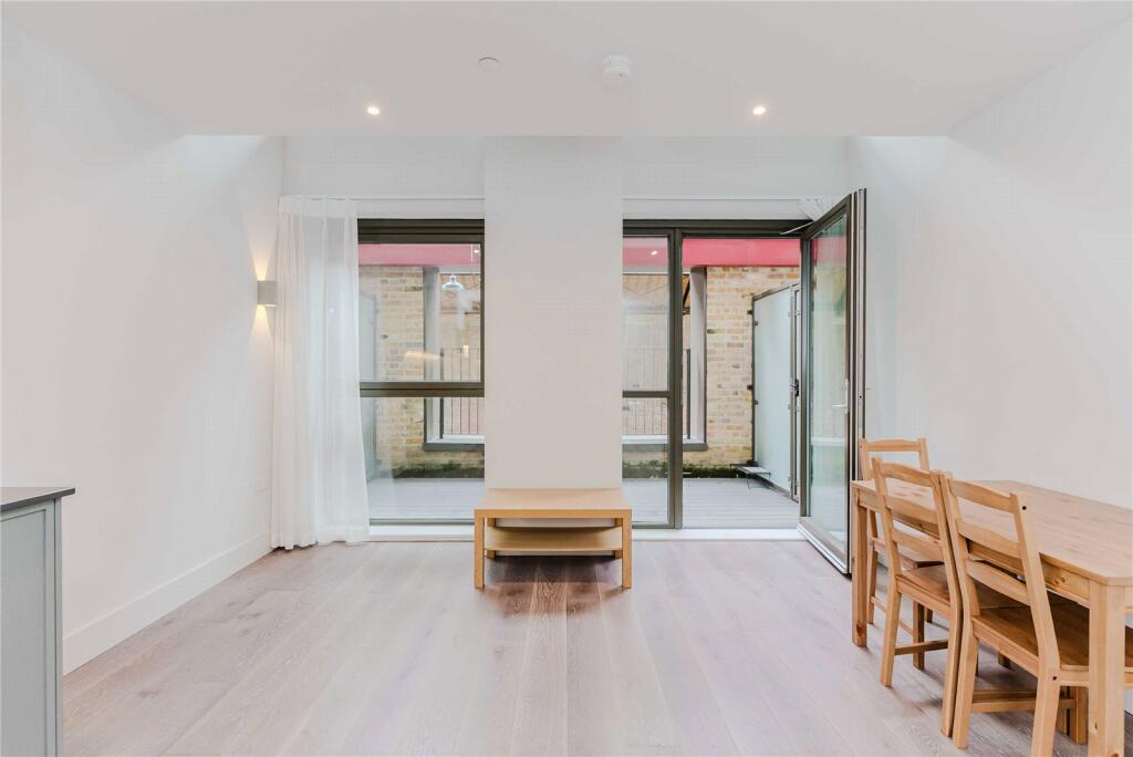 Main image of property: Windsor Square, Woolwich, SE18