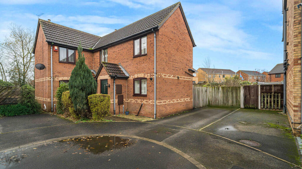 Dean Close, Doncaster, DN11 photo 2
