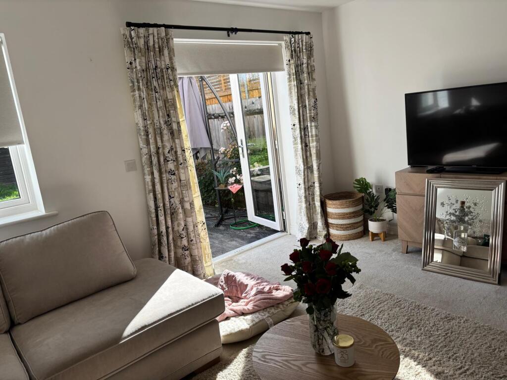 House in Ludgershall, Wiltshire - View 4