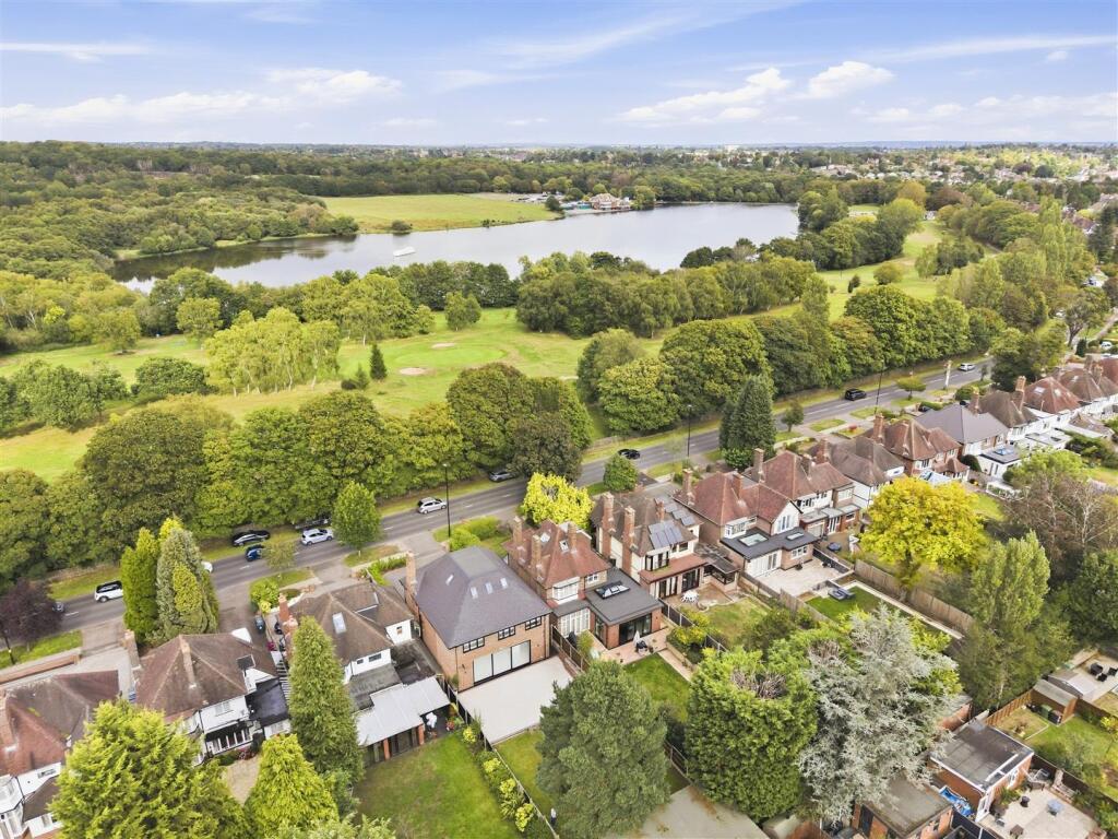 Monmouth Drive, Sutton Coldfield photo 5