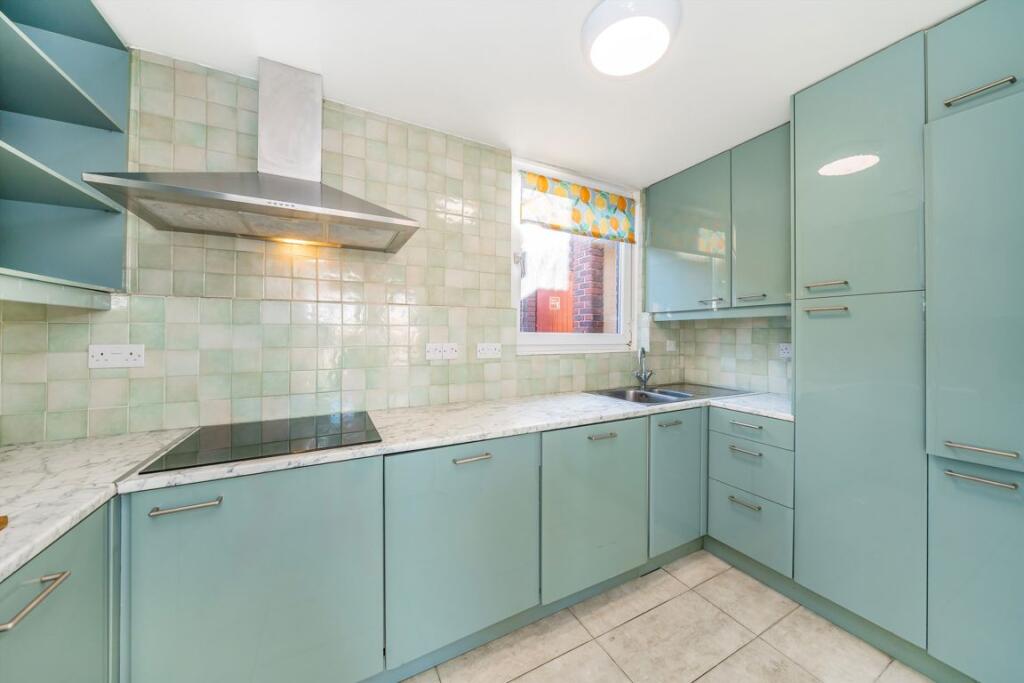 Apartment in London - View 4