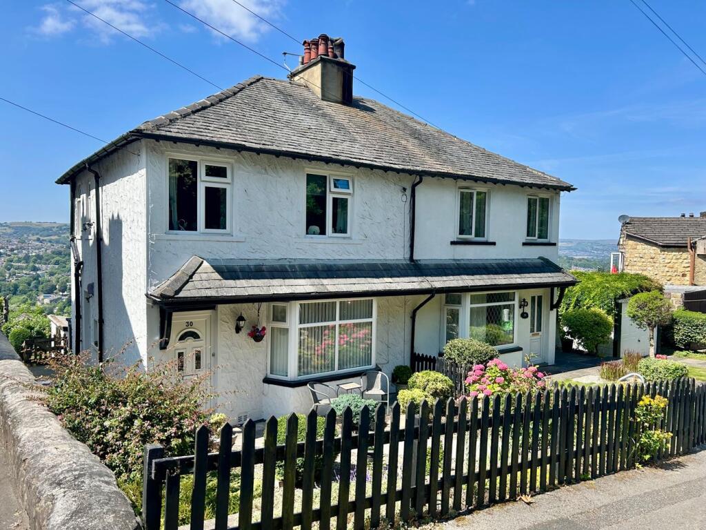3-bed semi-detached on Glen Lee Lane, Keighley, BD21, £189,995