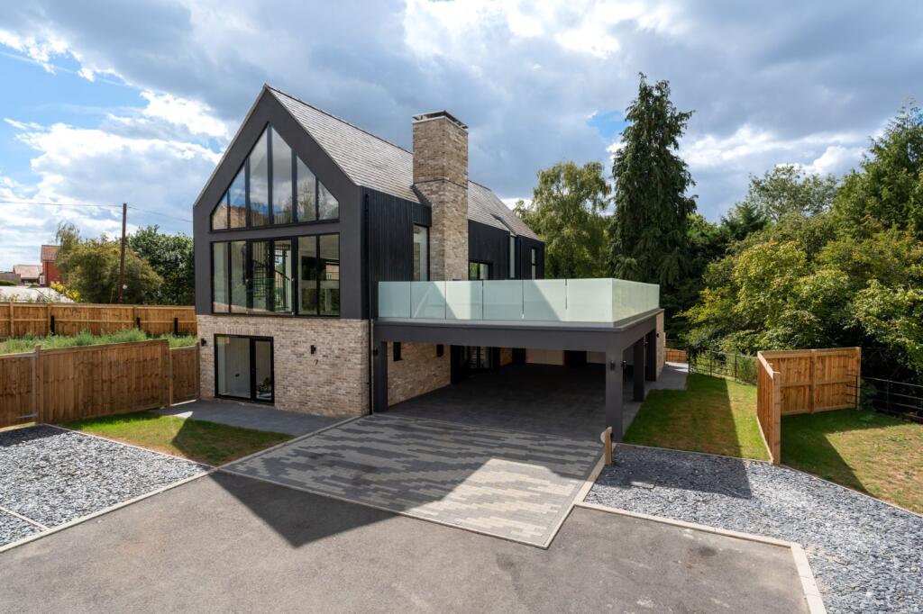 Main image of property: Mill View, Bromley Road, Ardleigh, Colchester, CO4