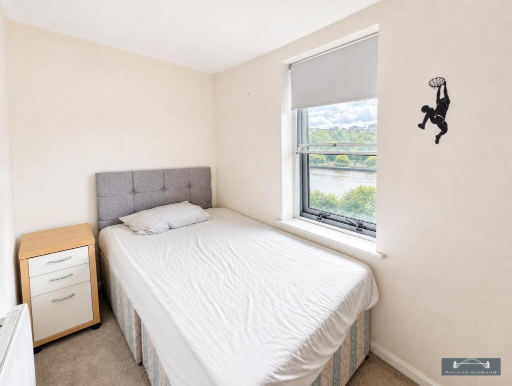 Apartment in Newcastle upon Tyne - View 5