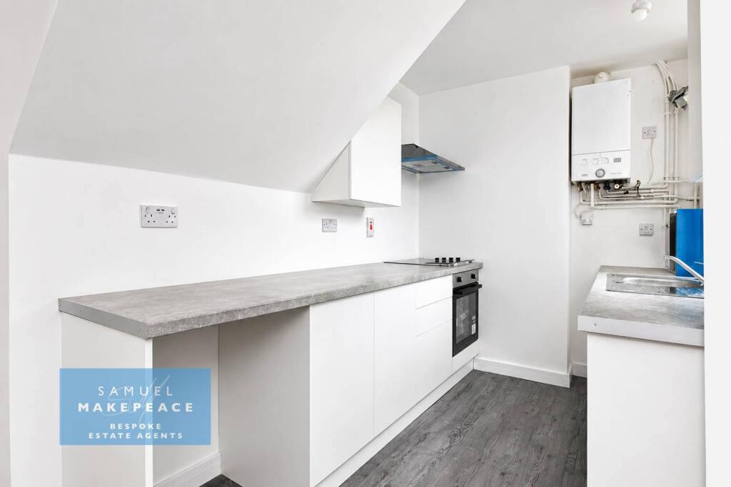 Apartment in Stoke-on-Trent - View 4