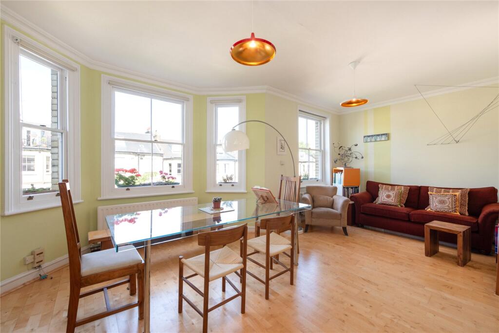 Crossfield Road, London, NW3 photo 2