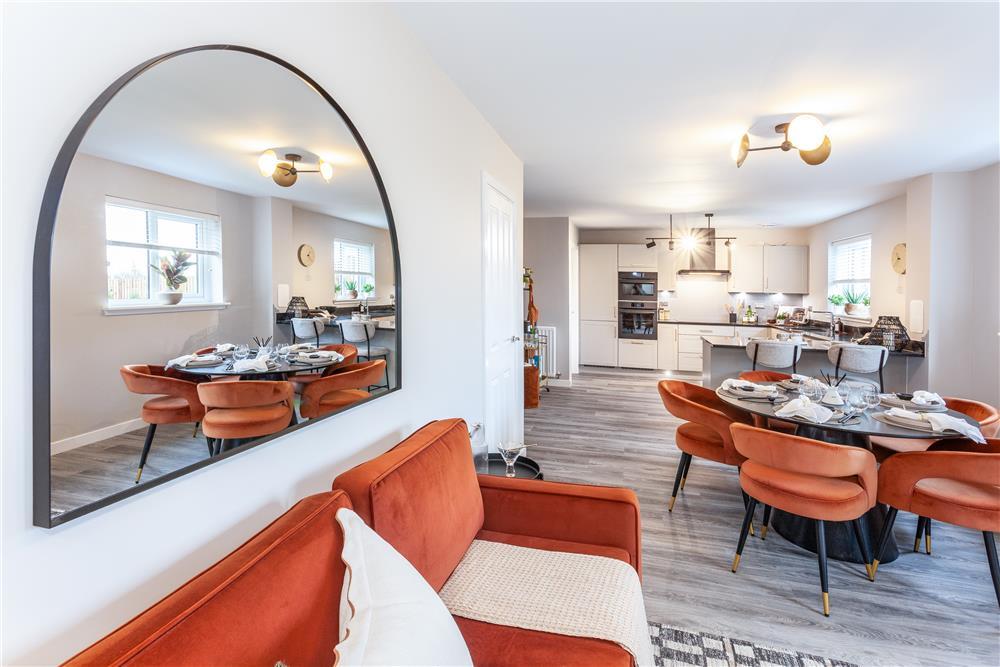 House in Edinburgh, West Lothian - More