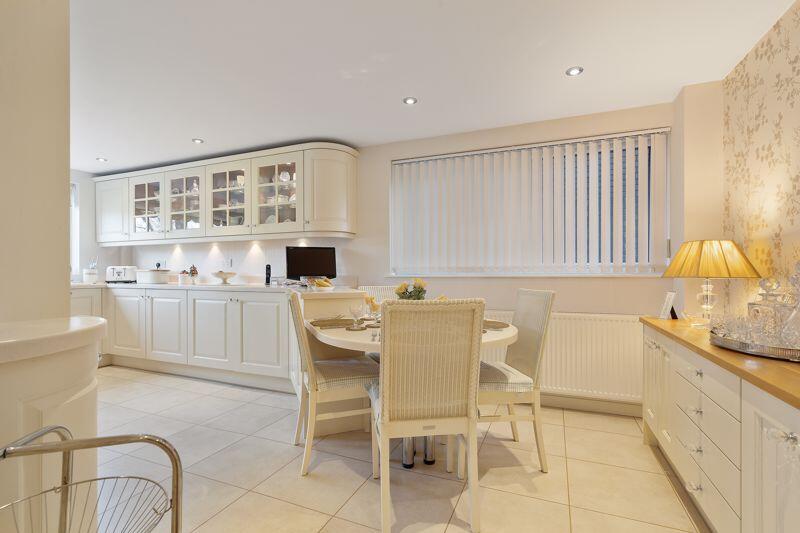 Apartment in Lichfield, Shenstone - View 5